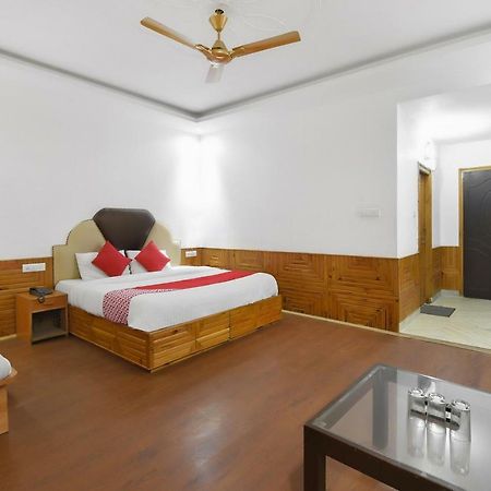 Oyo 23533 Mount View Otel Kulu Dış mekan fotoğraf