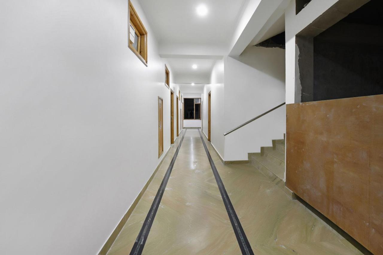 Oyo 23533 Mount View Otel Kulu Dış mekan fotoğraf