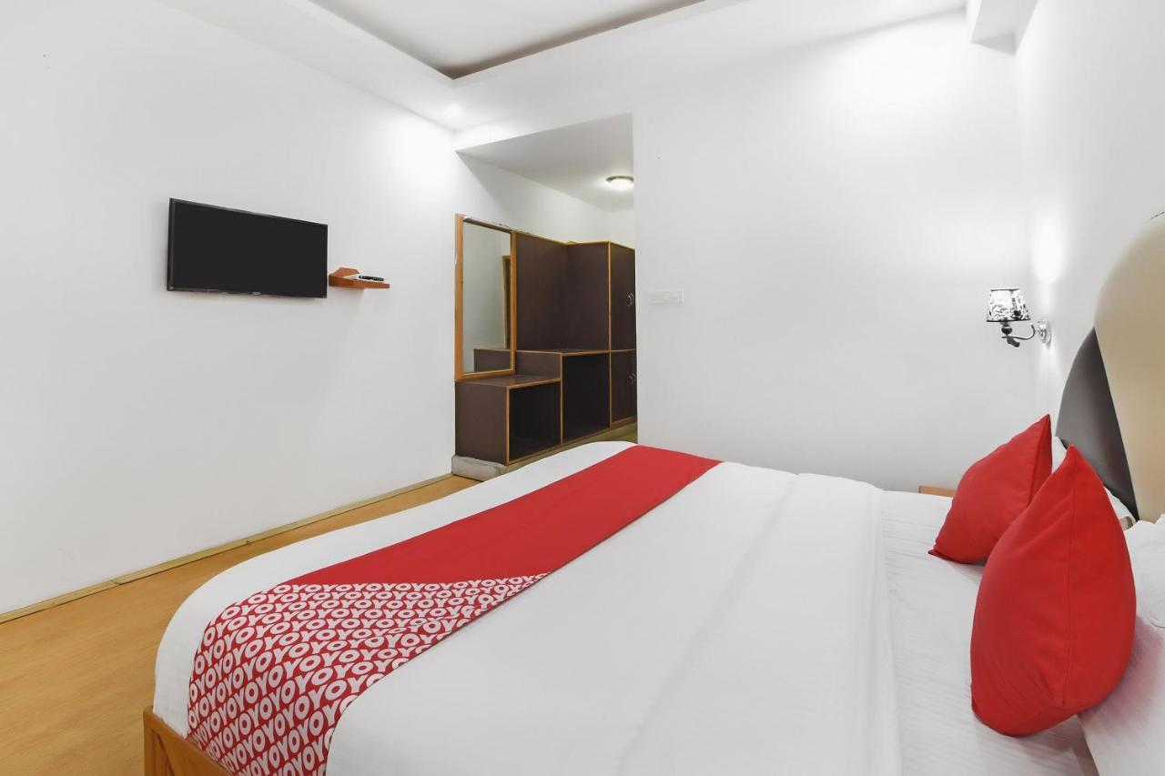 Oyo 23533 Mount View Otel Kulu Dış mekan fotoğraf