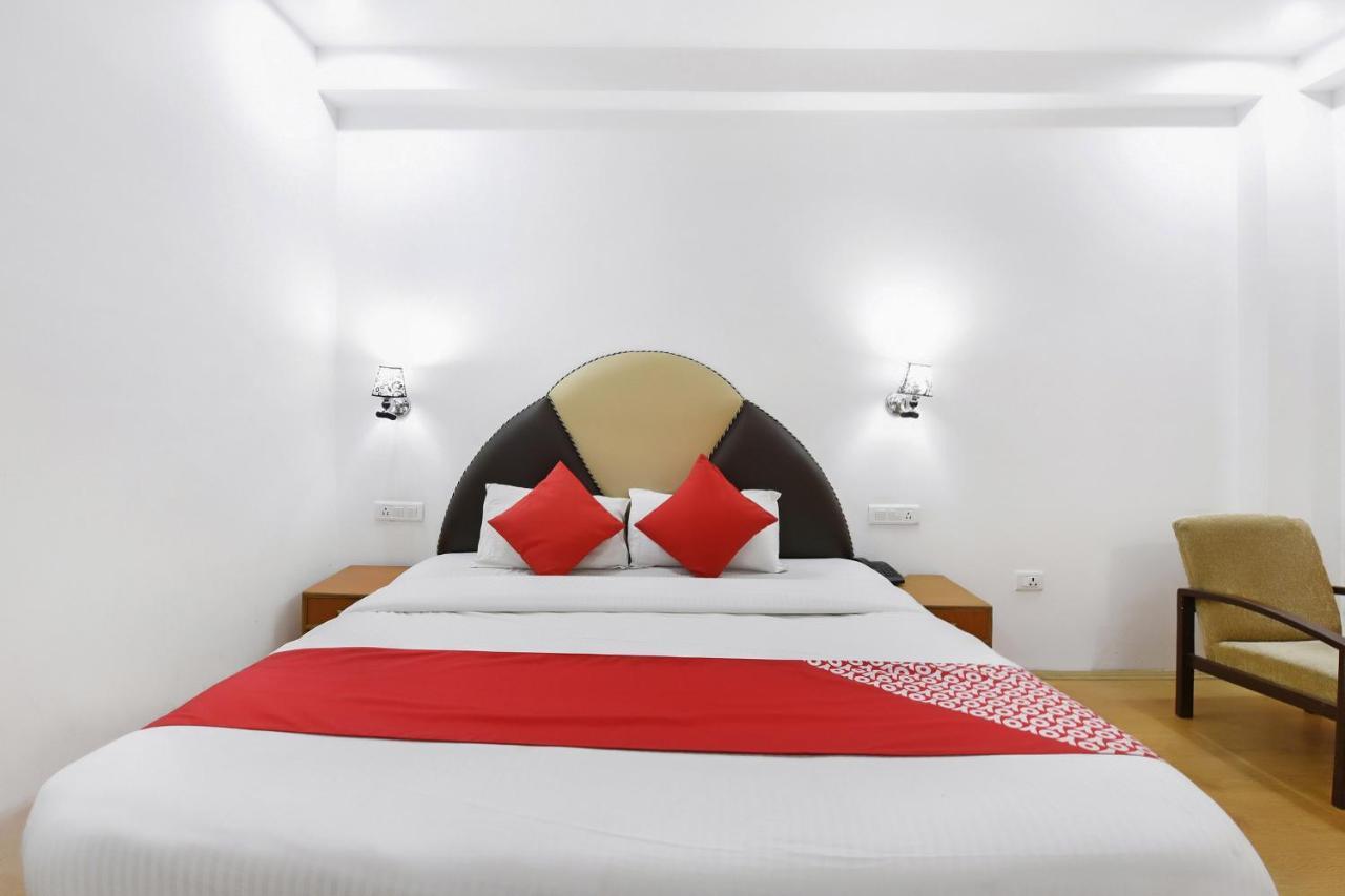 Oyo 23533 Mount View Otel Kulu Dış mekan fotoğraf