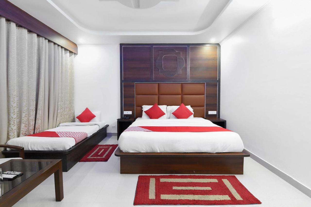 Oyo 23533 Mount View Otel Kulu Dış mekan fotoğraf