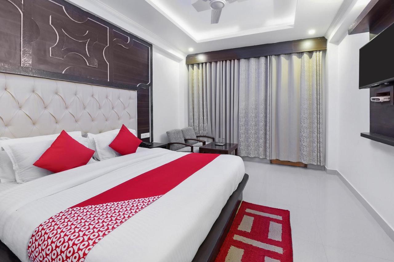 Oyo 23533 Mount View Otel Kulu Dış mekan fotoğraf