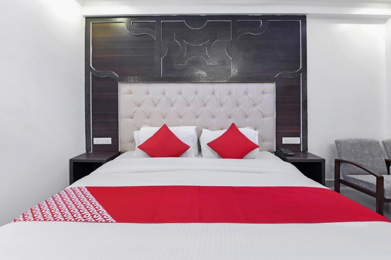 Oyo 23533 Mount View Otel Kulu Dış mekan fotoğraf