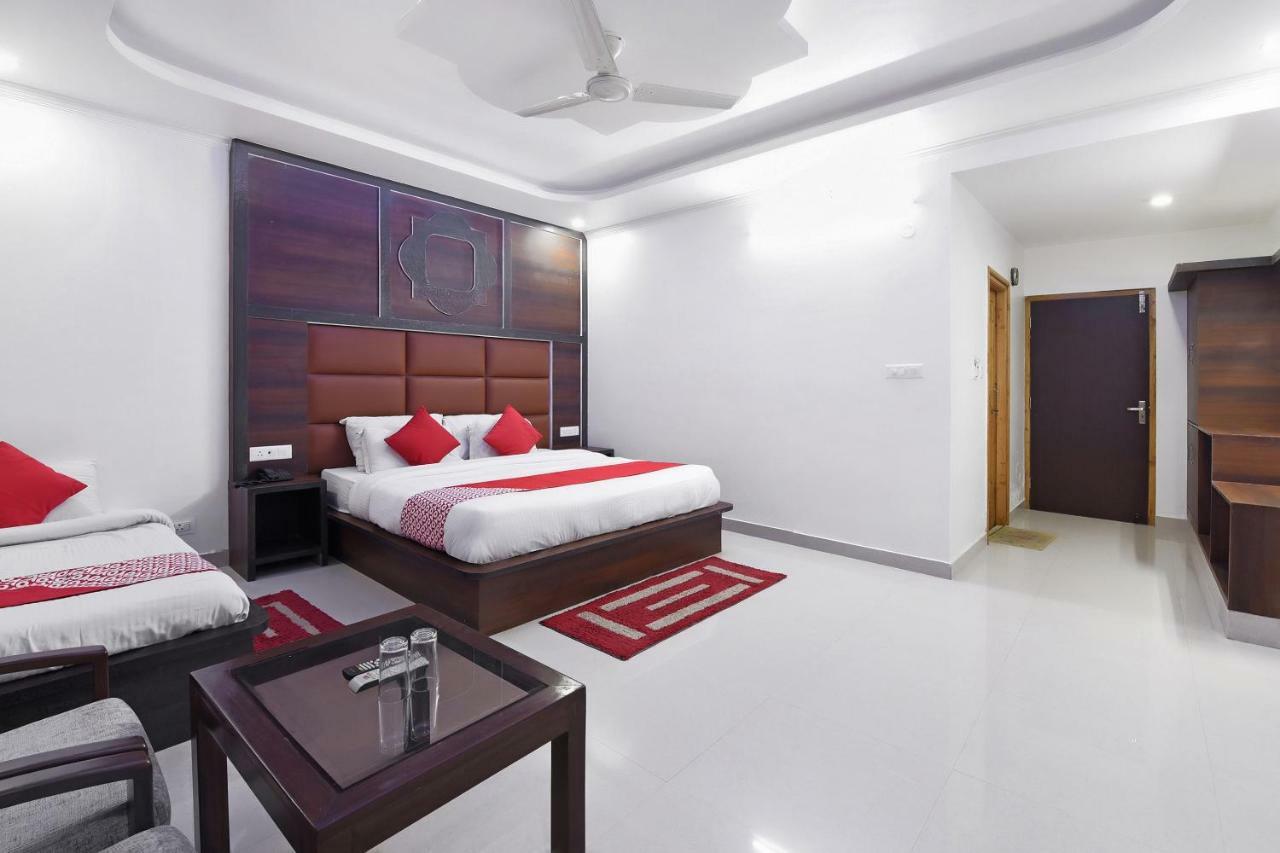 Oyo 23533 Mount View Otel Kulu Dış mekan fotoğraf